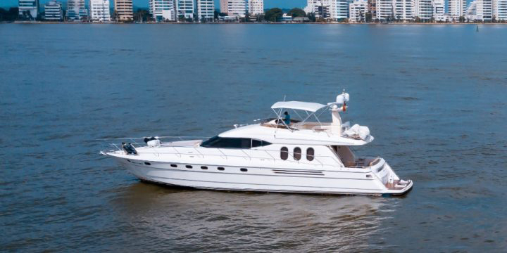 70 FT Searay