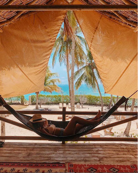 Eteka Slow Beach Lounge