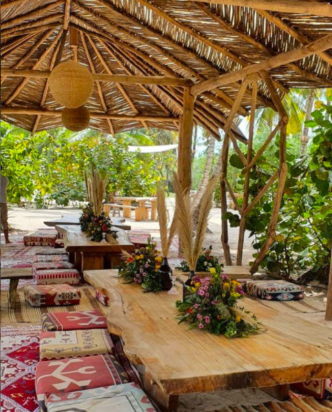 Eteka Slow Beach Lounge